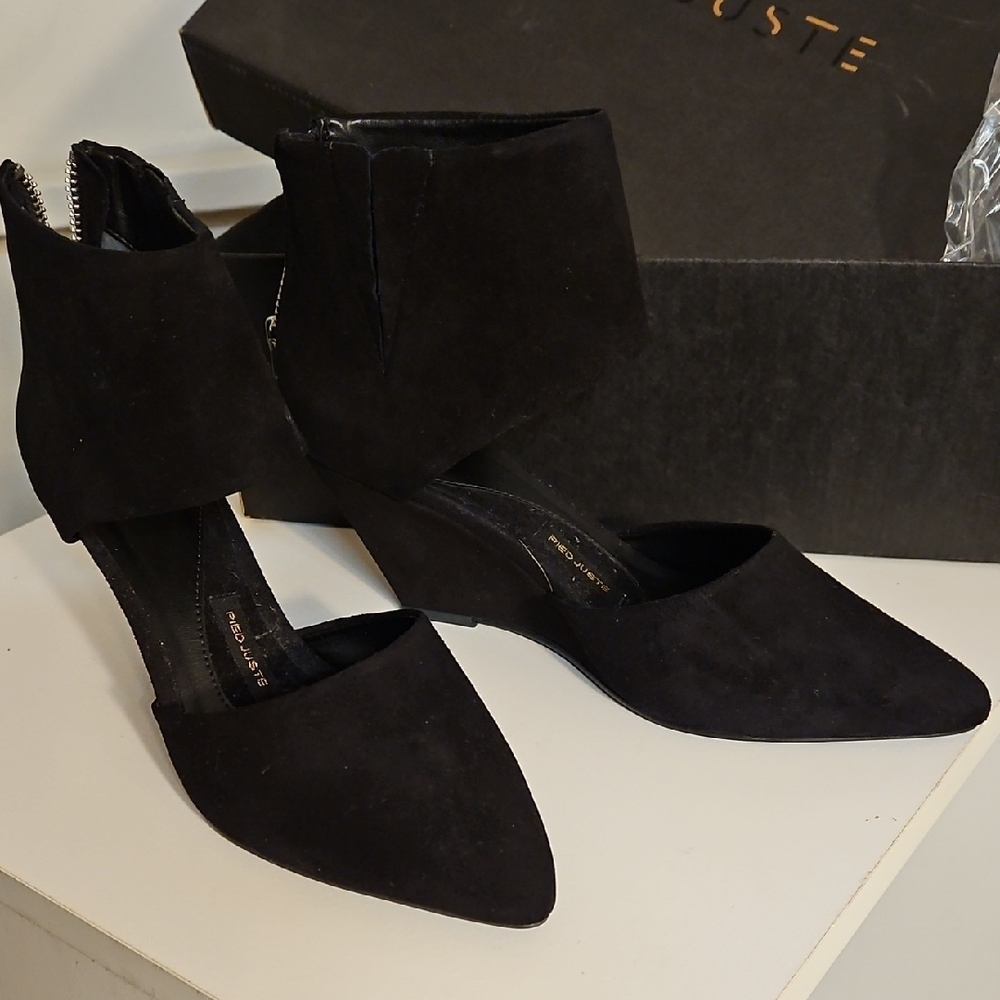 Women's Black Wedge Shoes